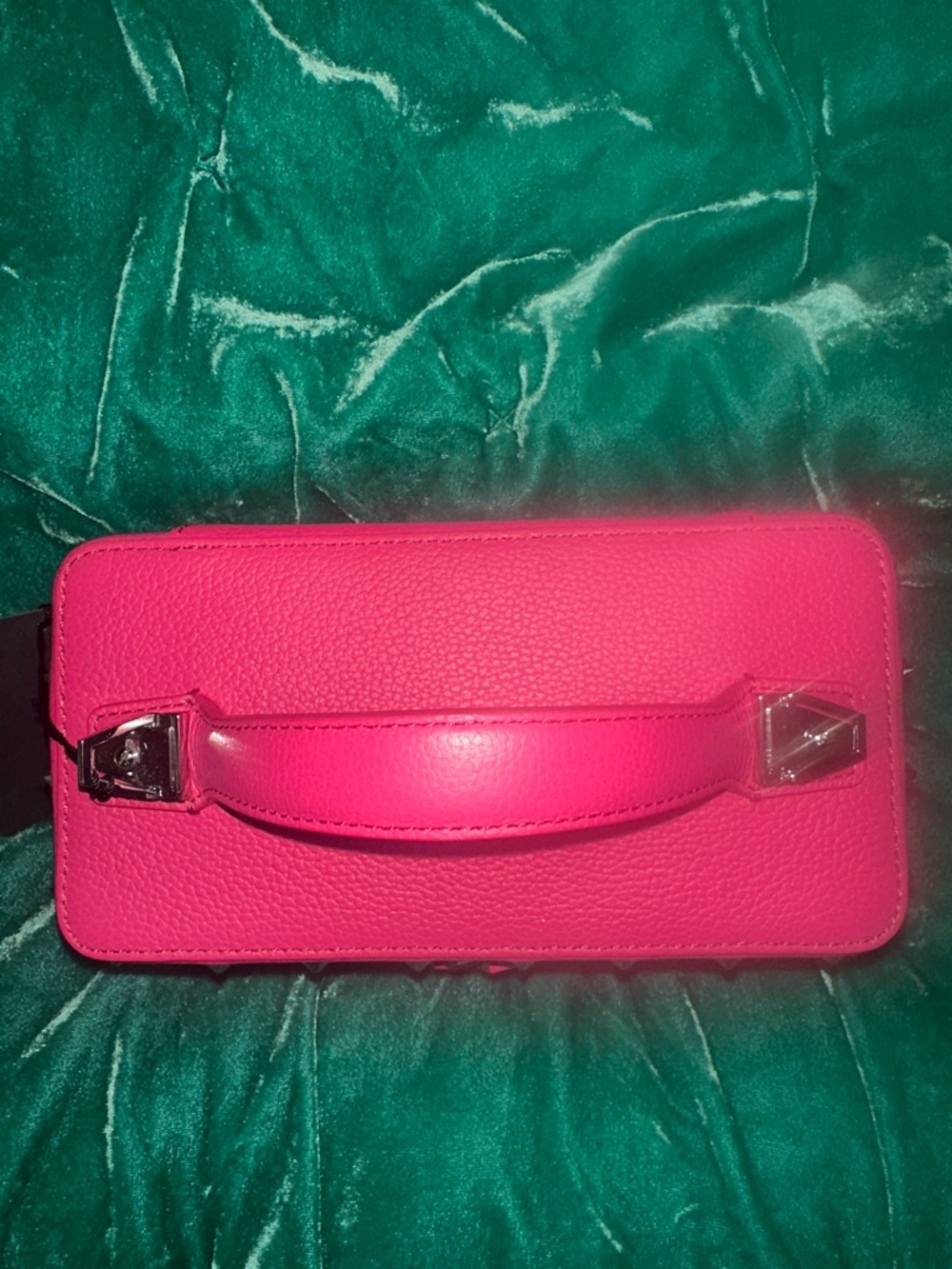 MCM LOVE POTION COSMETIC CASE - Picture 12 of 15